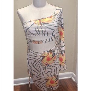 One shoulder dress